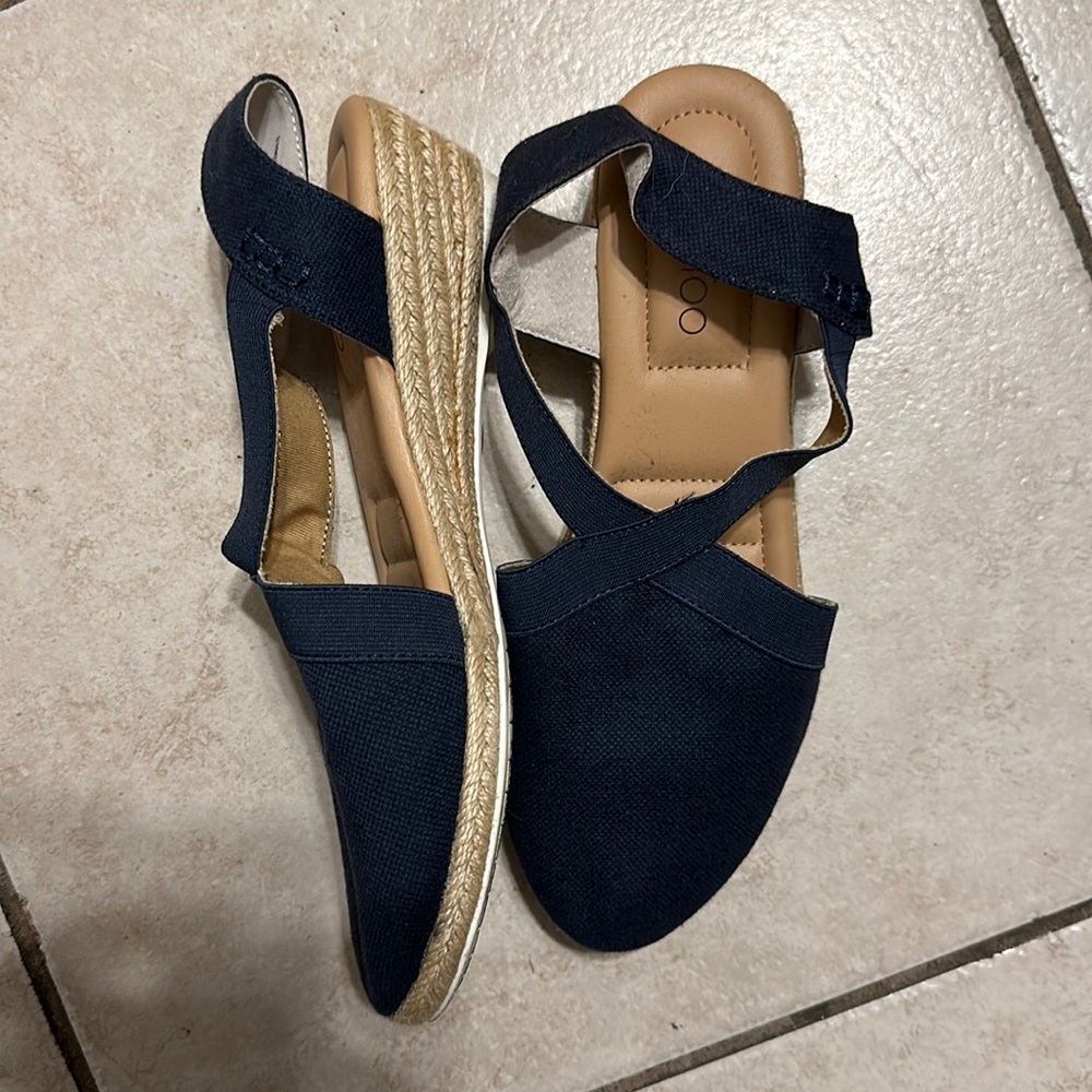Me Too Sandal Wedge